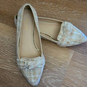 Ann Taylor flats